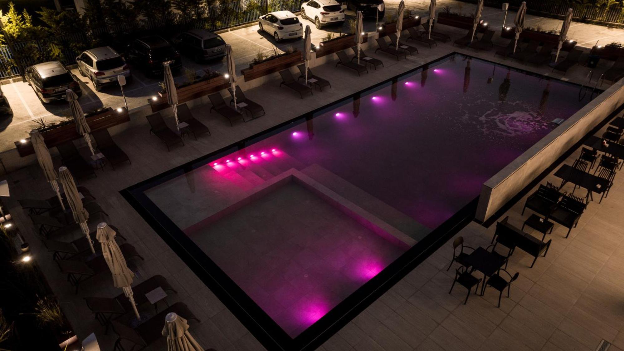 Bolt Boutique Hotel Lezhe Exterior photo