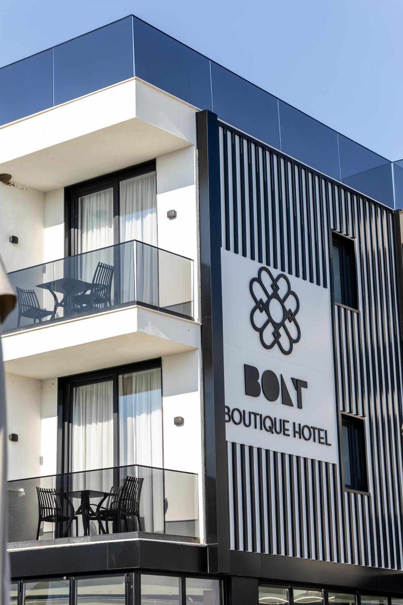 Bolt Boutique Hotel Lezhe Exterior photo