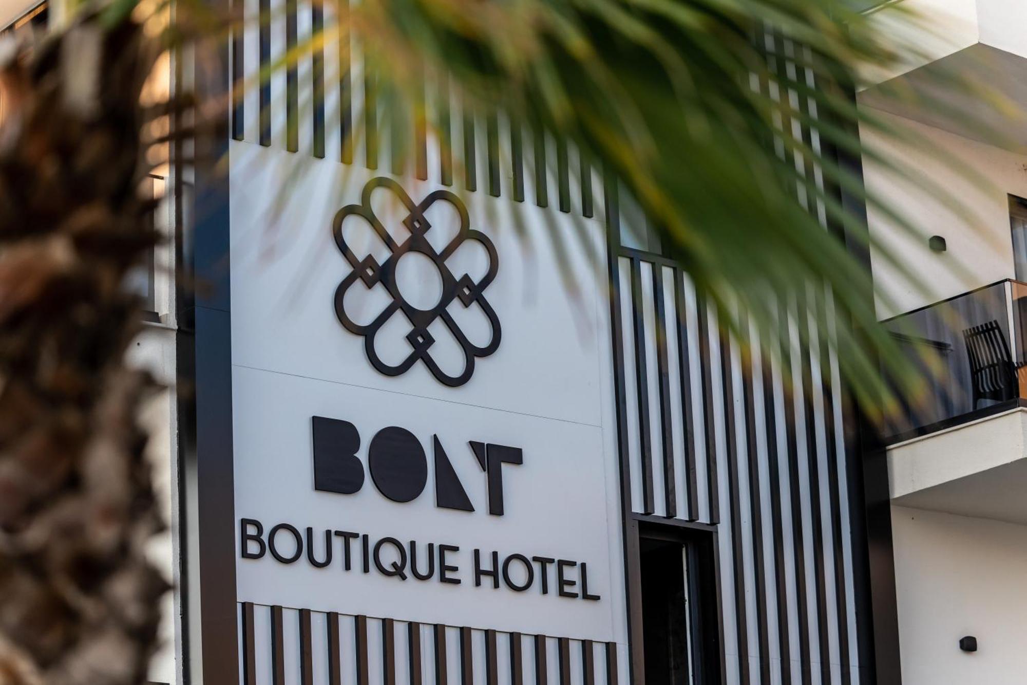 Bolt Boutique Hotel Lezhe Exterior photo