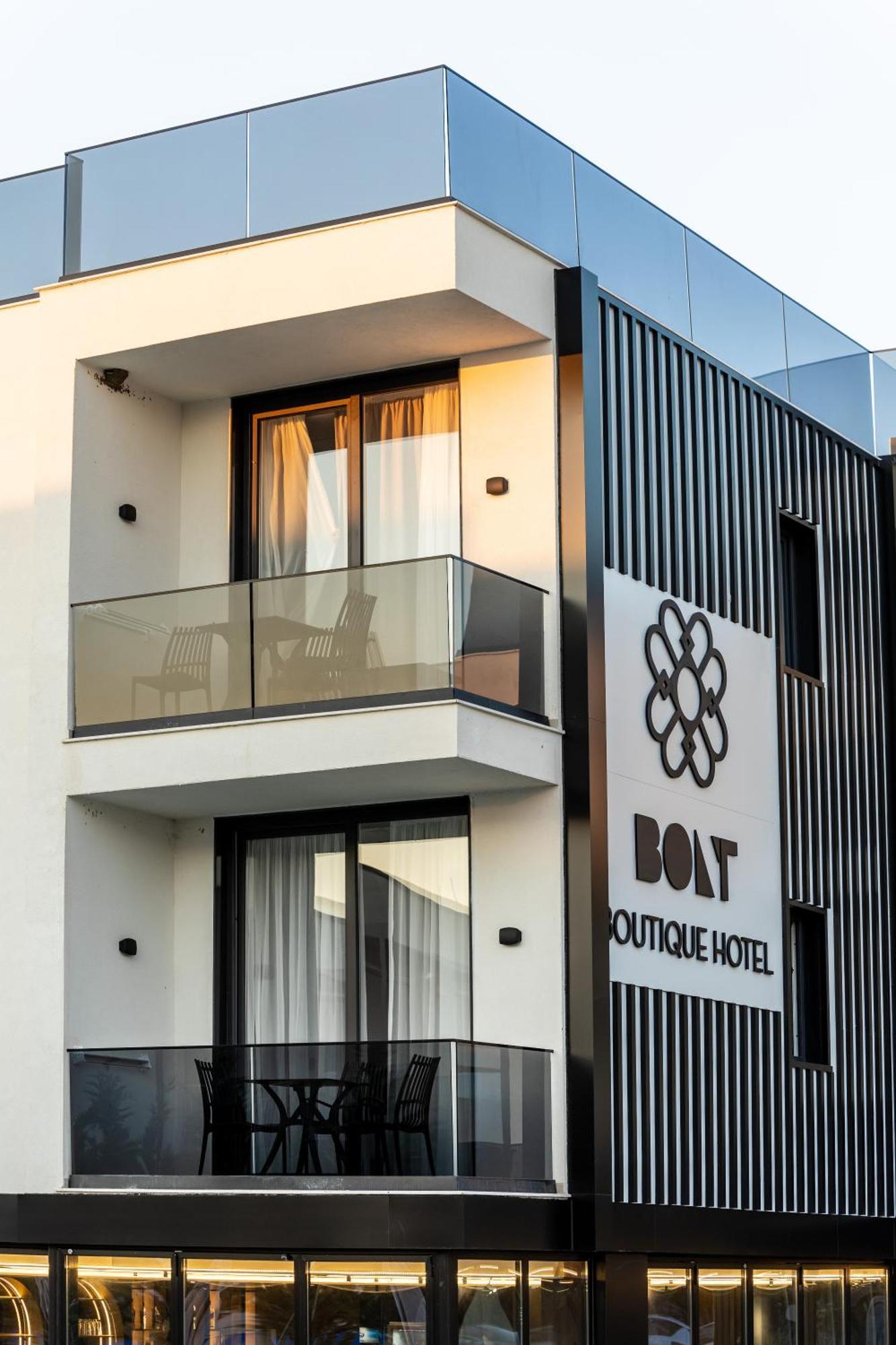 Bolt Boutique Hotel Lezhe Exterior photo