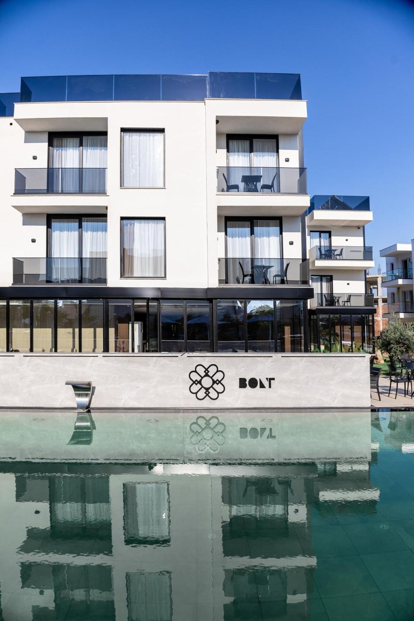Bolt Boutique Hotel Lezhe Exterior photo