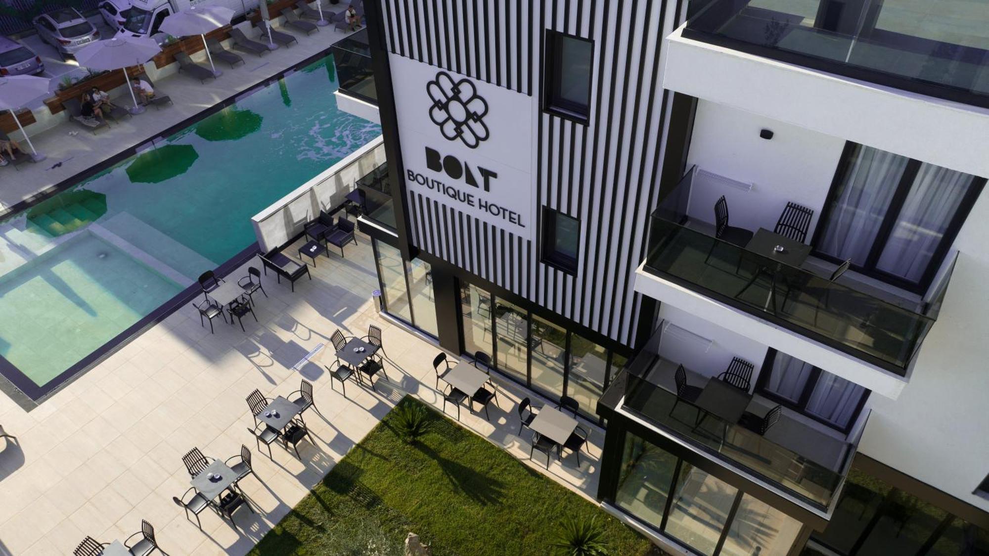 Bolt Boutique Hotel Lezhe Exterior photo