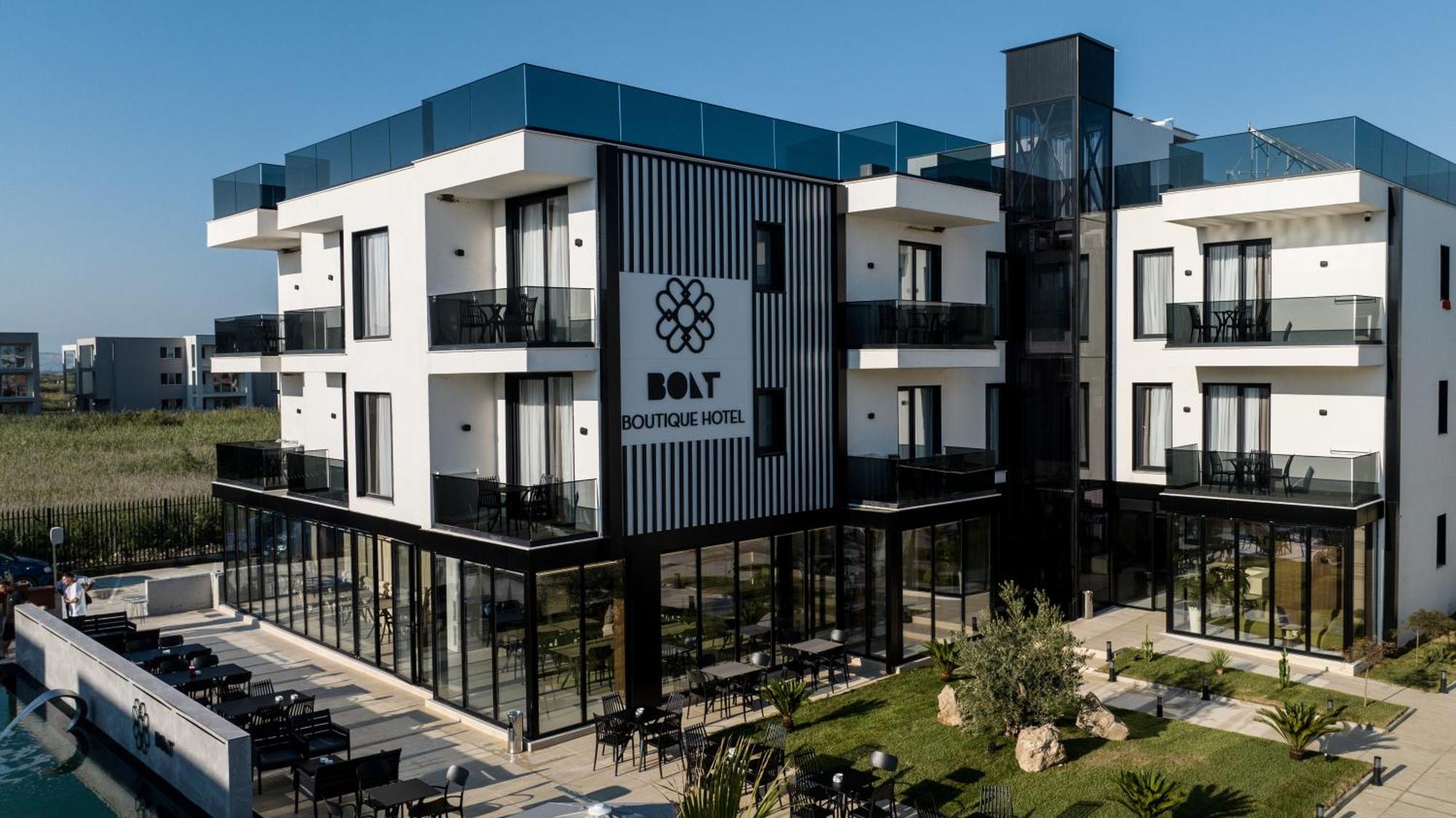 Bolt Boutique Hotel Lezhe Exterior photo