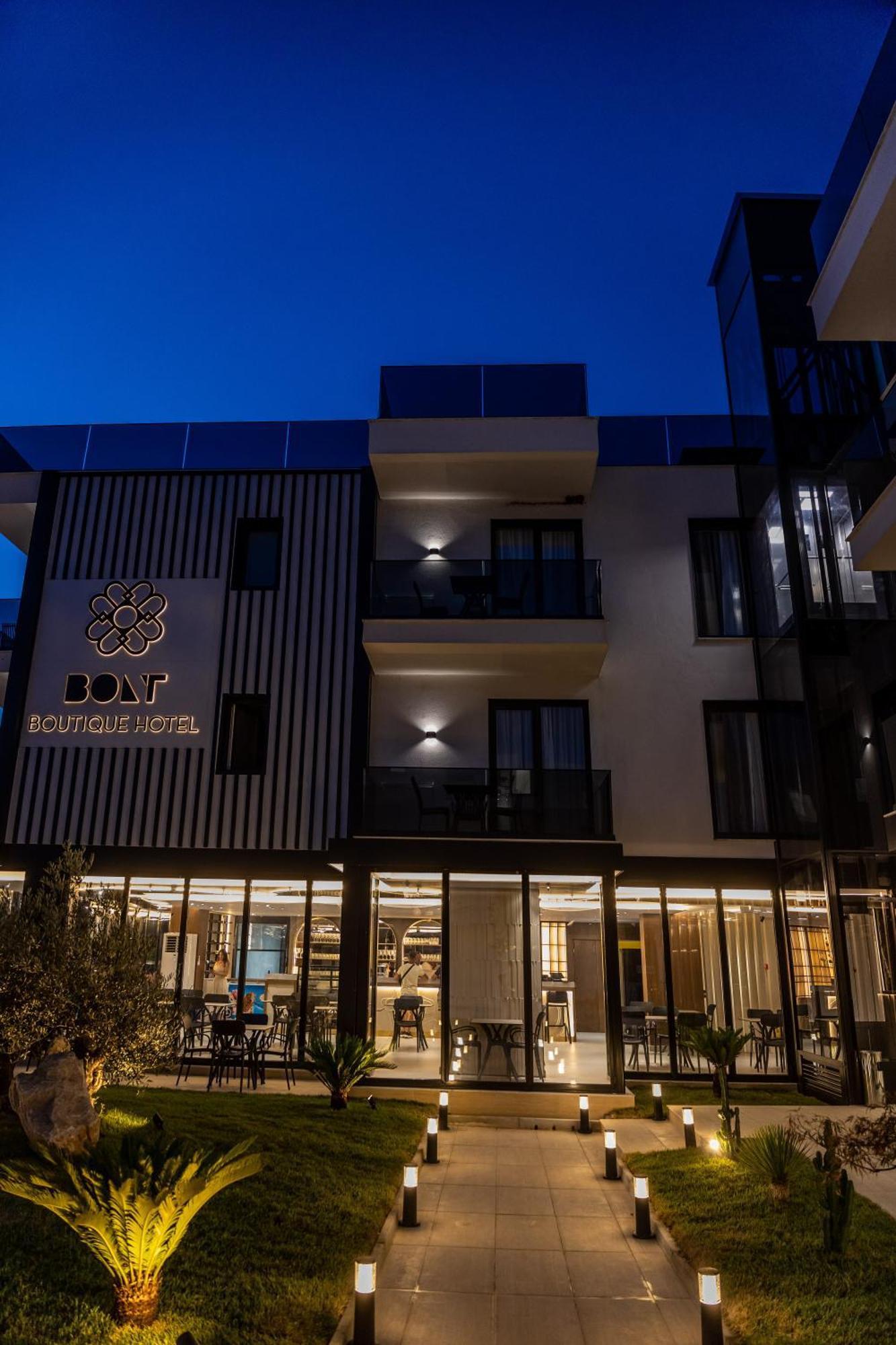 Bolt Boutique Hotel Lezhe Exterior photo