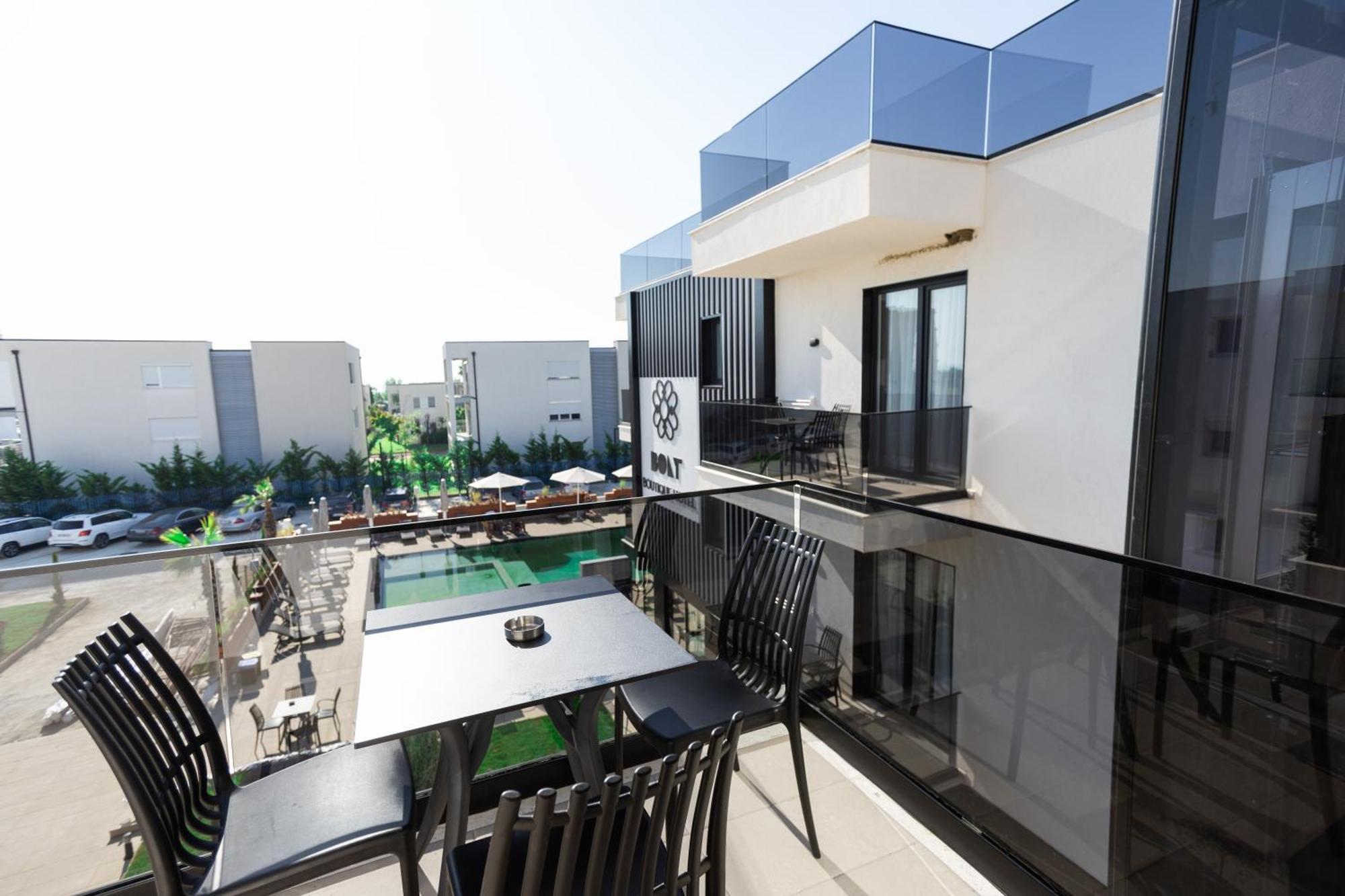 Bolt Boutique Hotel Lezhe Exterior photo
