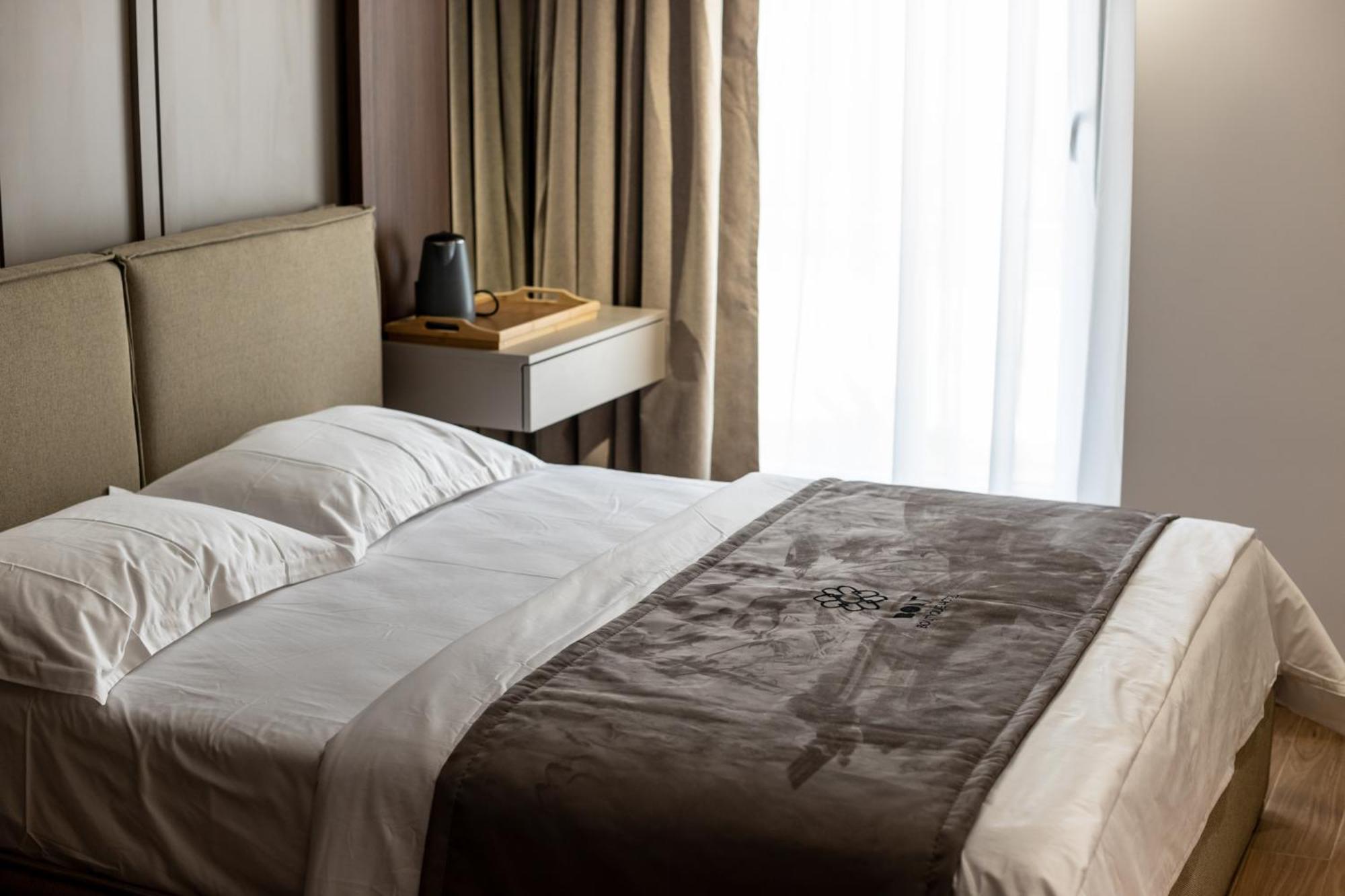 Bolt Boutique Hotel Lezhe Exterior photo