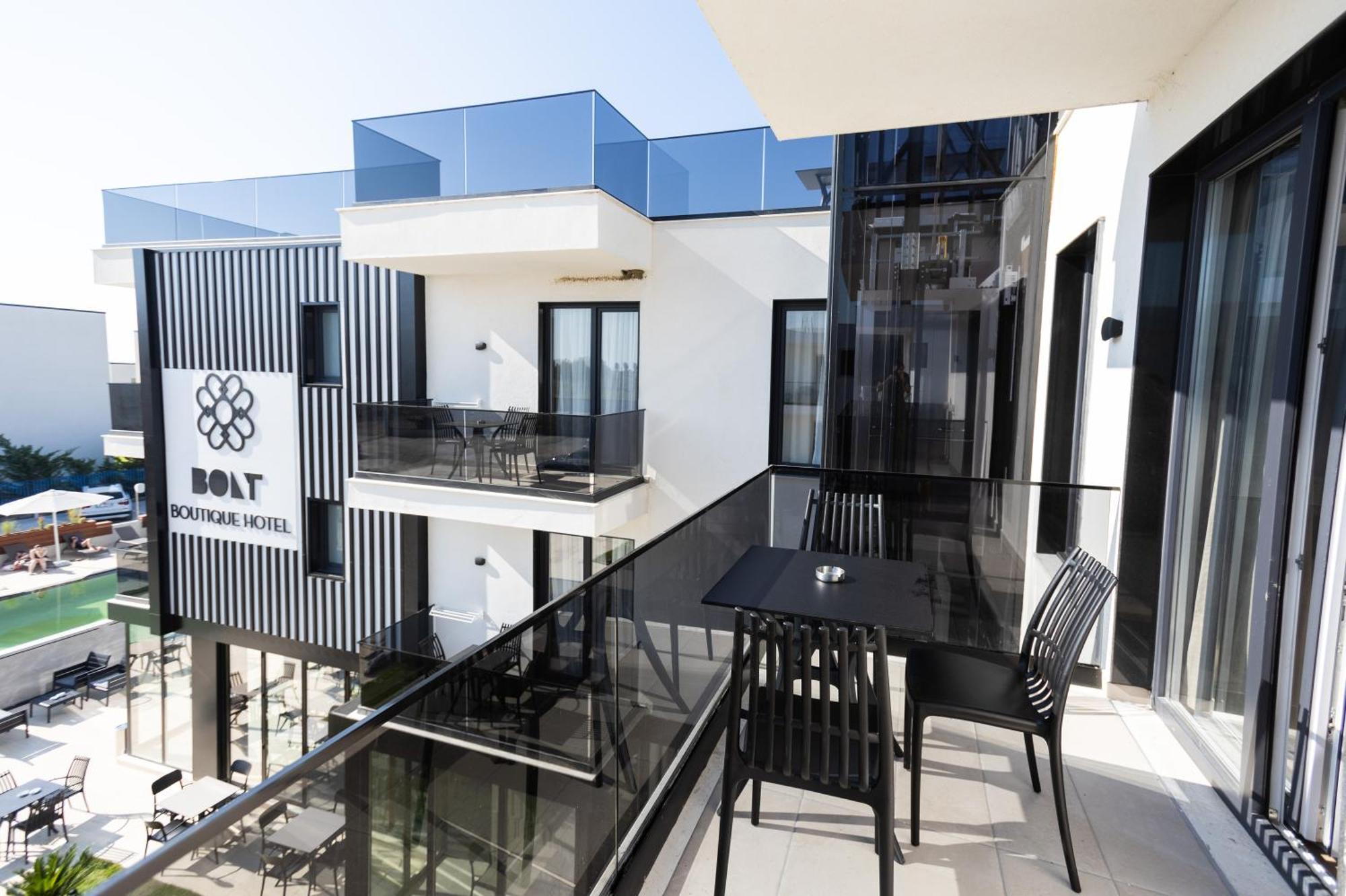 Bolt Boutique Hotel Lezhe Exterior photo